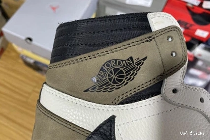 CD4487 Travis Scott x Air 1 220 Resilient Jordan 100 0718